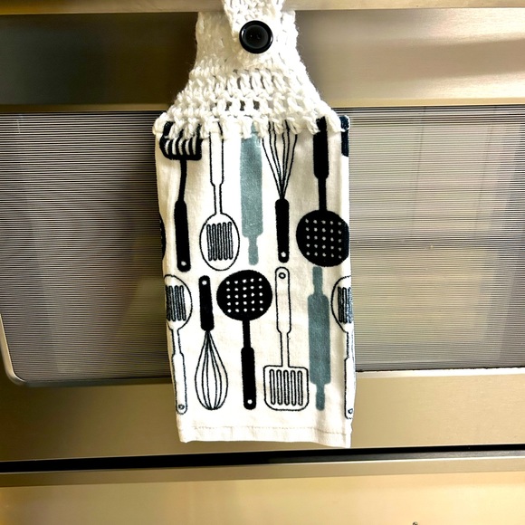 Relisted See New LISTING HAND CRAFTED Crocheted  Hanging Kitchen Hand Towels - Picture 5 of 7
